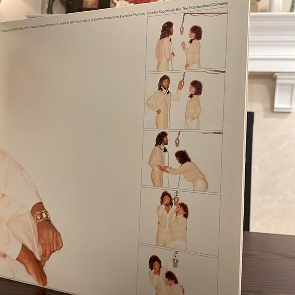 Lot of 2 Barbra Streisand Vinyl Records Guilty with Barry Gibb and Superman EUC - Picture 4 of 14